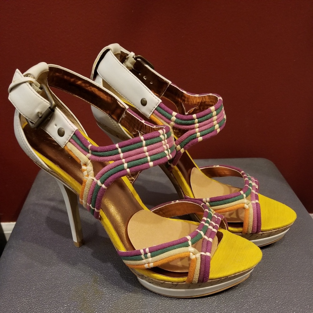 Multi-color Bakers HOT sandals!!!